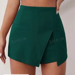 BOGO❗️Emerald green skort